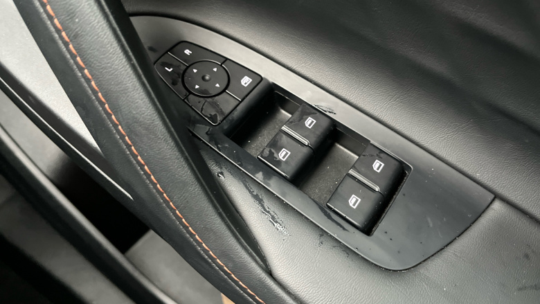 MG HS 1.5 T-GDI SE 5dr DCT Petrol Hatchback